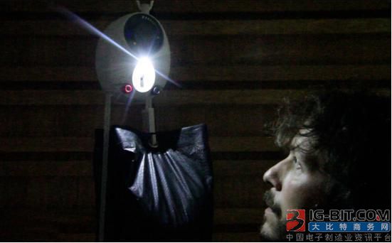 发电的LED灯泡:成本不足5美元_中国半导体器