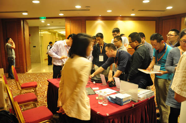 第一届汽车会议展示区