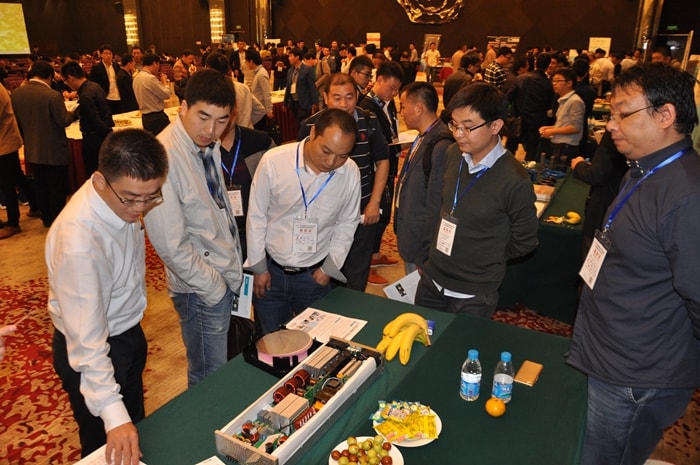 第七届新能源汽车充电桩会议展示区图片8