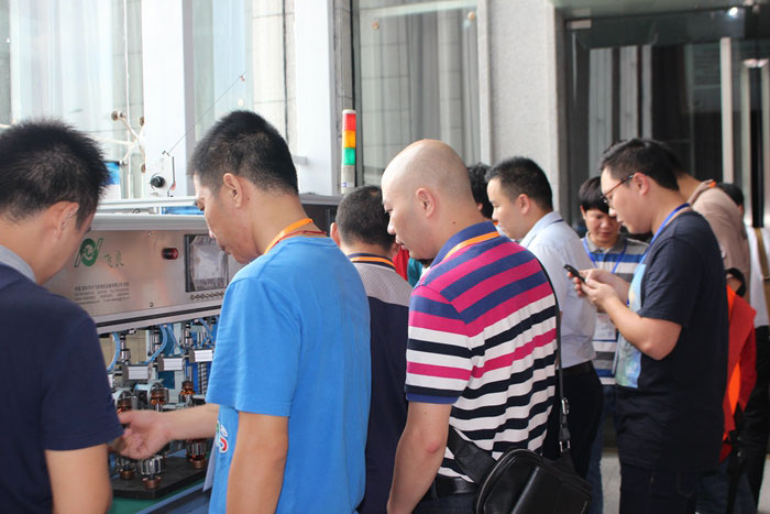 首届微电机自动化会议展示区图2