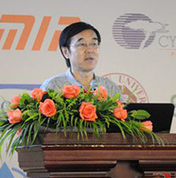 深圳大学教授 余建华