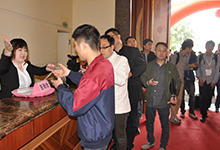 第六届充电桩签到现场