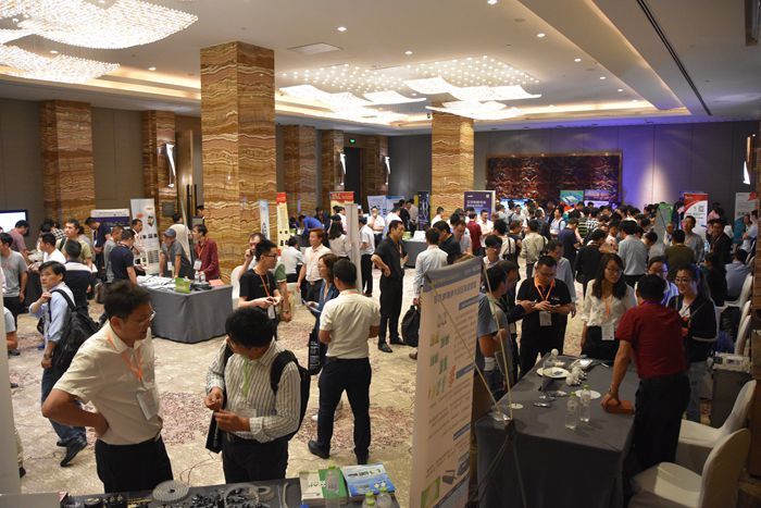 第23届宁波LED会议展示企业 展示区现场