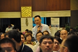 会议现场互动，观众积极提问