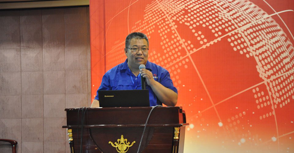 赞助企业河南中岳非晶新型材料股份有限公司总经理李希涛致欢迎词