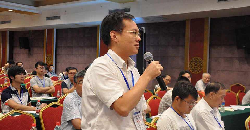 年会现场开展技术交流问答