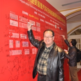 可立克周总笑容满面